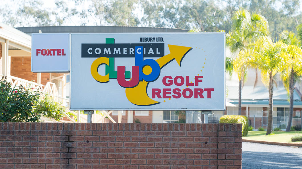 Gold Motel_0003_Commercial Golf Resort-DALL1306